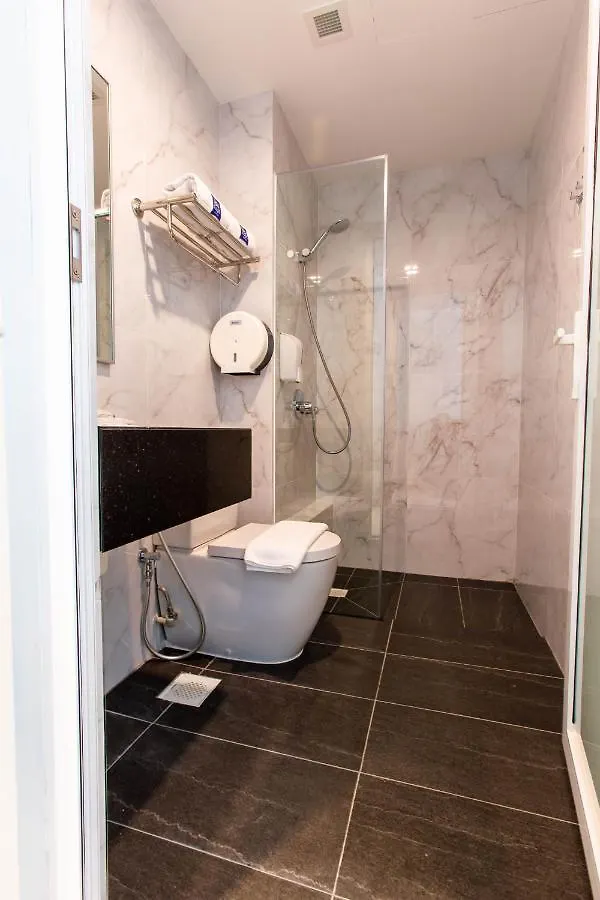 Ibis Budget Singapore Gold Hotel